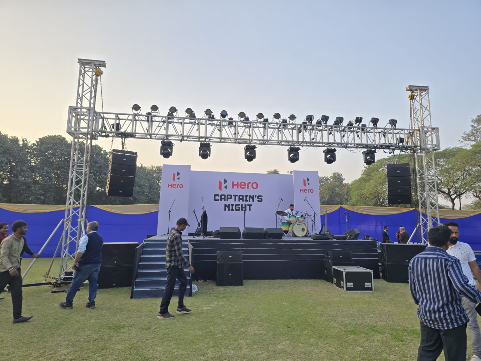 Custom stage design and setup
