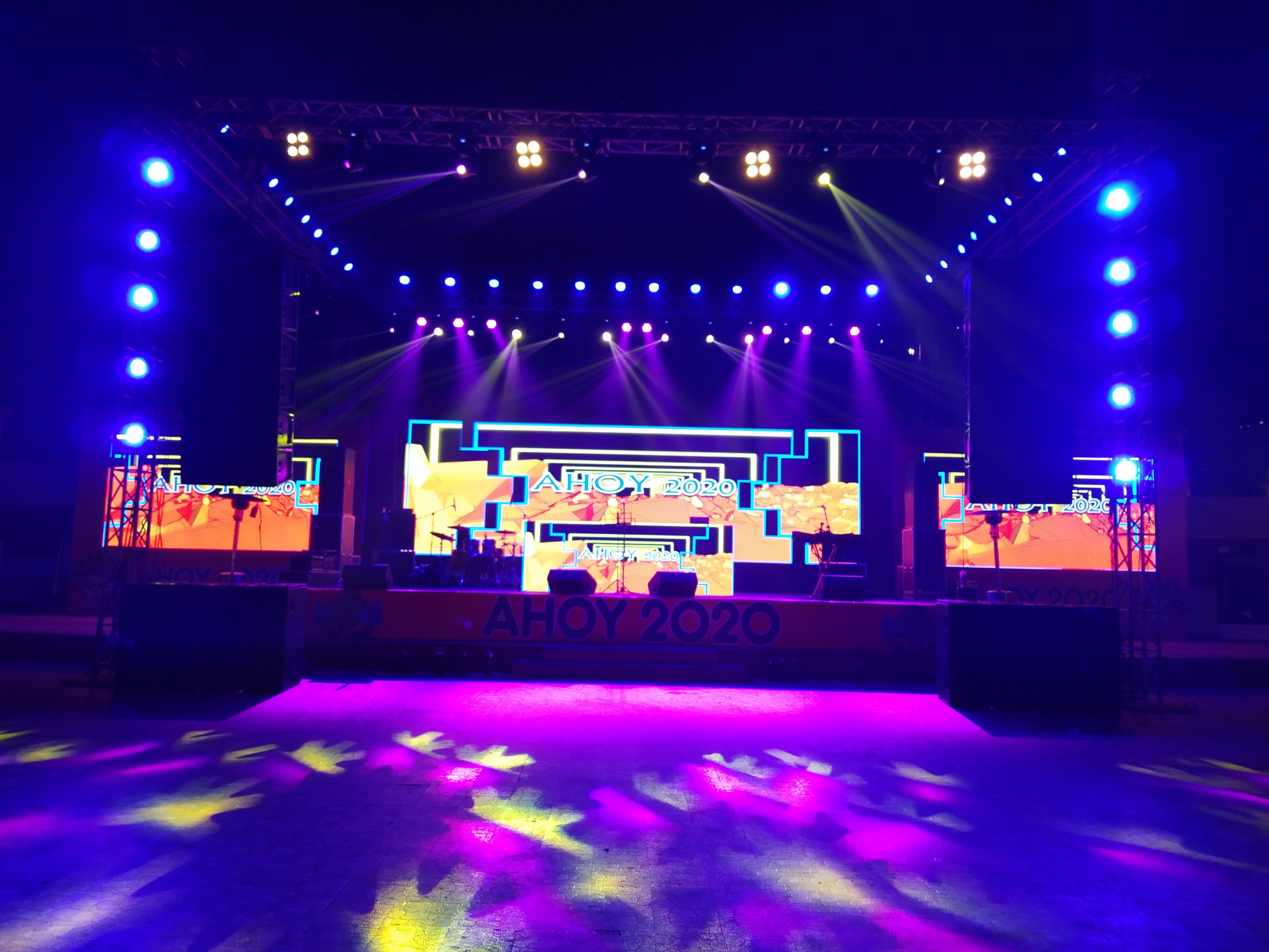 Live event production by Samesq Productions